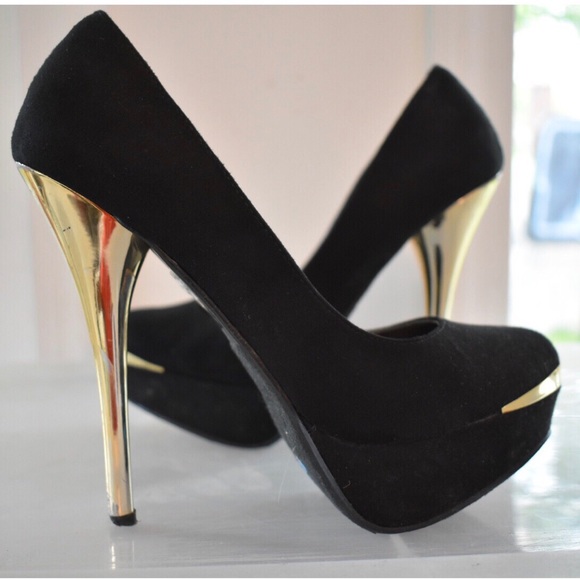 black pump with gold heel